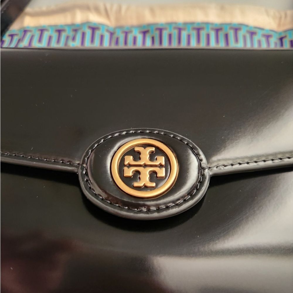 Tory Burch Robinson Spazzolato Convertible Shoulder Bag - Picture 5 of 13